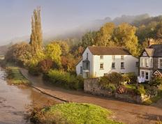 开云体育登录-新王弑旧主！切特44+19主宰天王山，马刺抢七末节逆转骑士