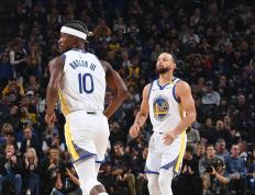 开云体育APP下载-包含勇士3-0领先开拓者，冲击总决赛的词条