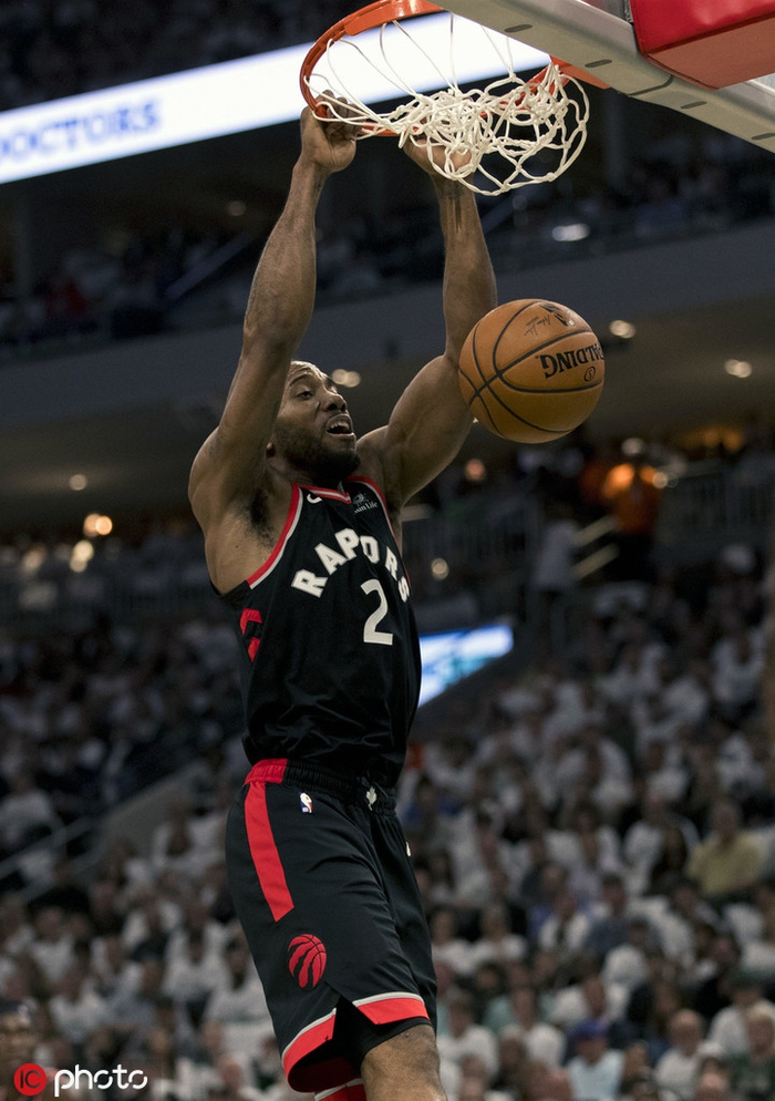 开云体育app-雄鹿二连胜末节逆转独行侠，坚守东部第一位置的简单介绍