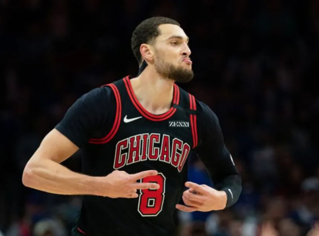 开云体育官网-江苏队碾压深圳队，欧文惊艳四座