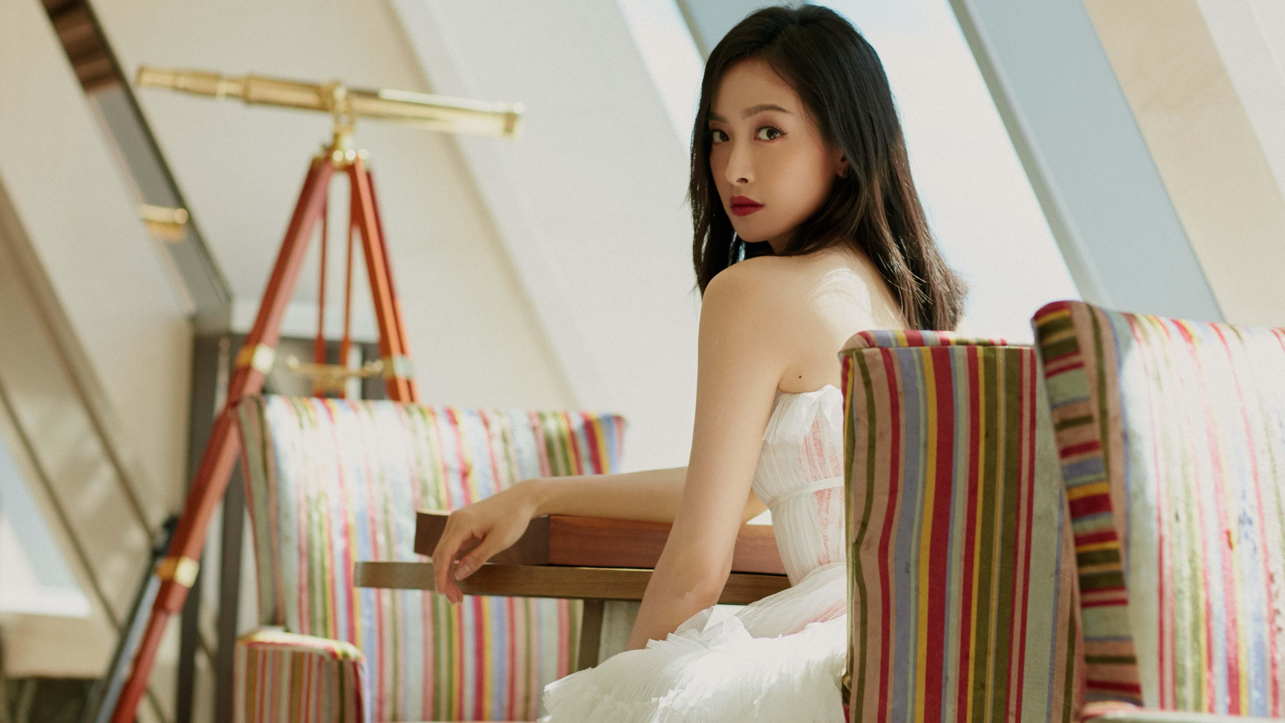 开云下载-楚阿梅尼数据全面爆炸!沙特防线在他面前如同虚设,新一代全能中场王诞生?