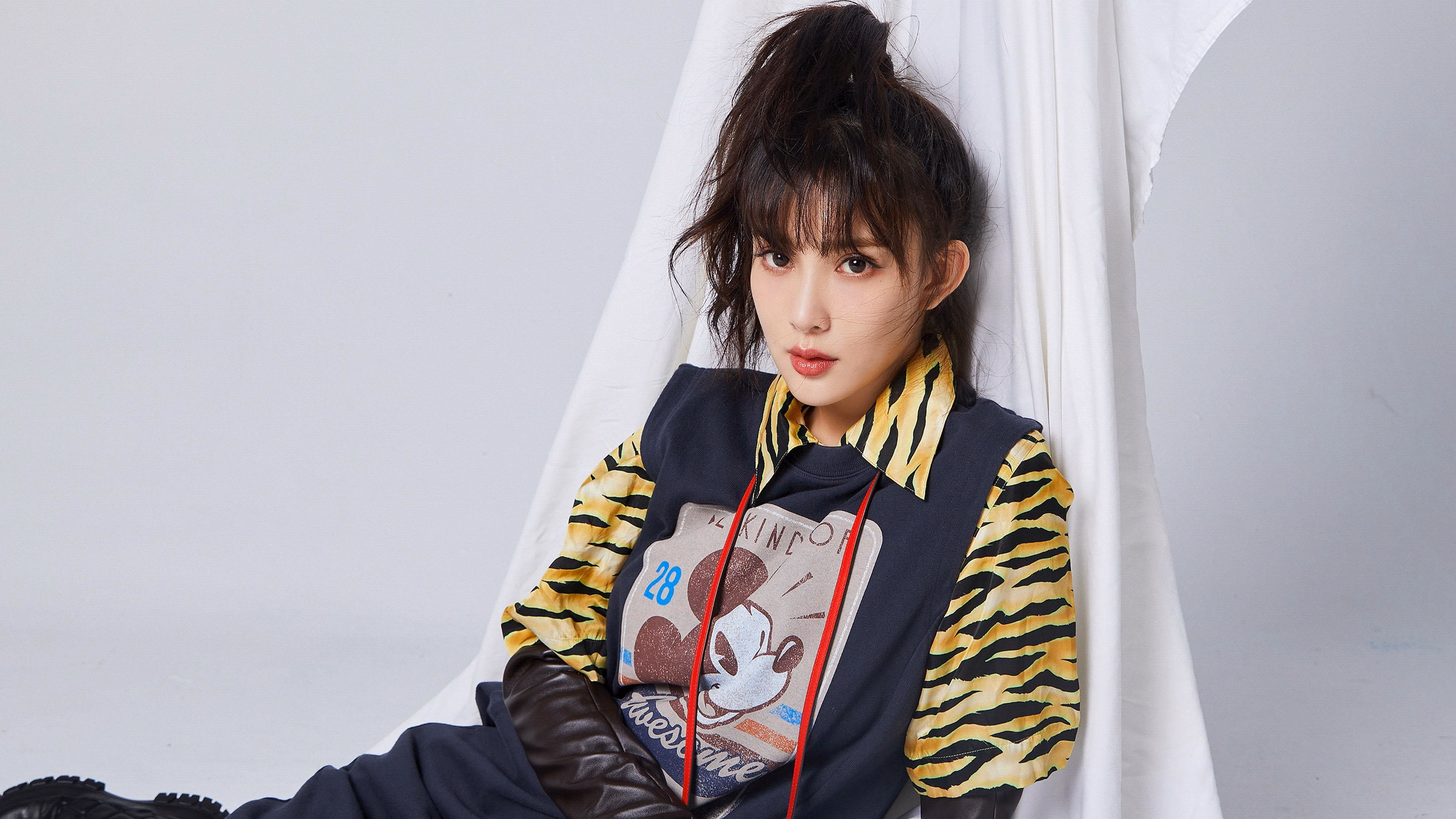 开云体育-两个世界的防守艺术,那不勒斯铁链与富安健洋的巨星光芒